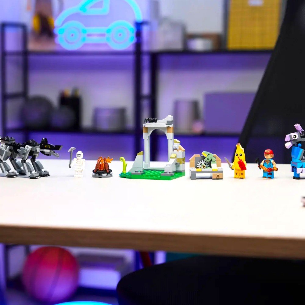 Bloques LEGO Campamento de Bananín y Bujía - Lego - Titan.com.pa - 673419407441