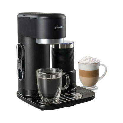 Cafetera Oster 4 en 1 para bebidas calientes y frías. Disponible en Titán Panamá.